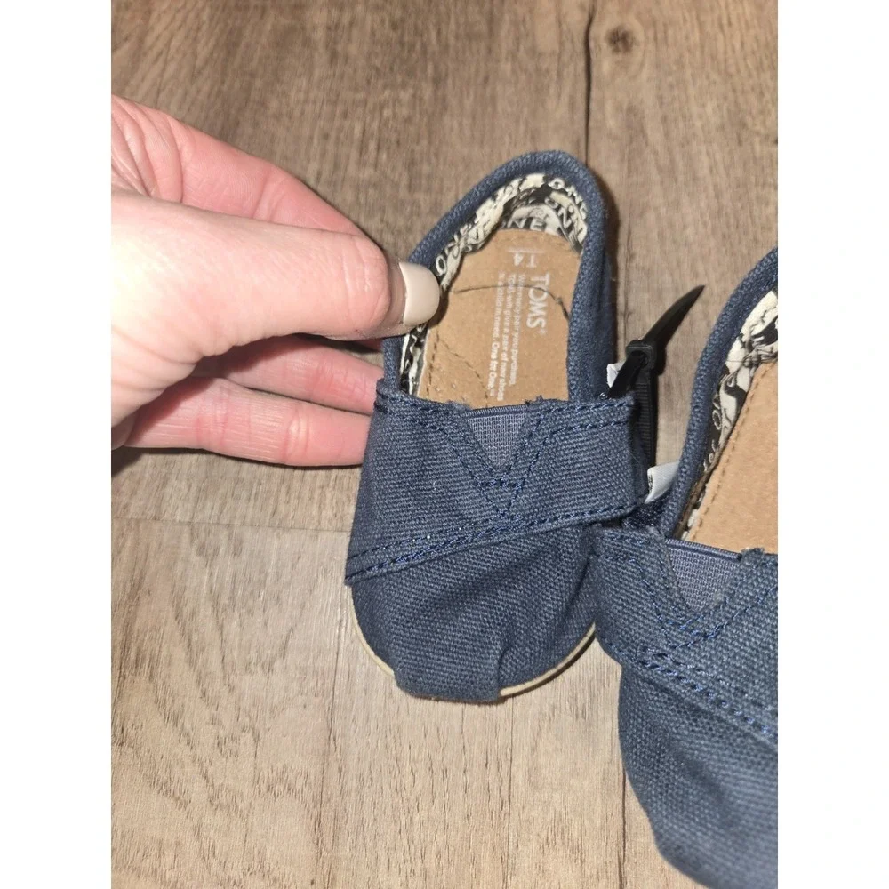 Toms Baby Shoes T4‎ Navy Blue Worn Twice